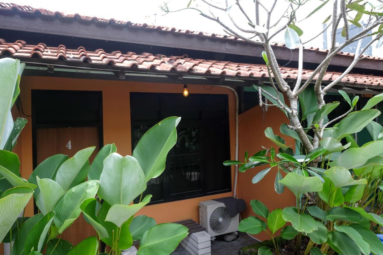 Reddoorz Near Lotte Mart Maguwoharjo Yogyakarta Otel Dış mekan fotoğraf