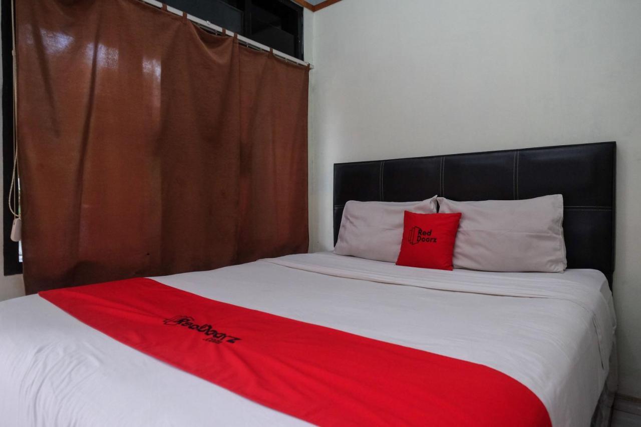 Reddoorz Near Lotte Mart Maguwoharjo Yogyakarta Otel Dış mekan fotoğraf